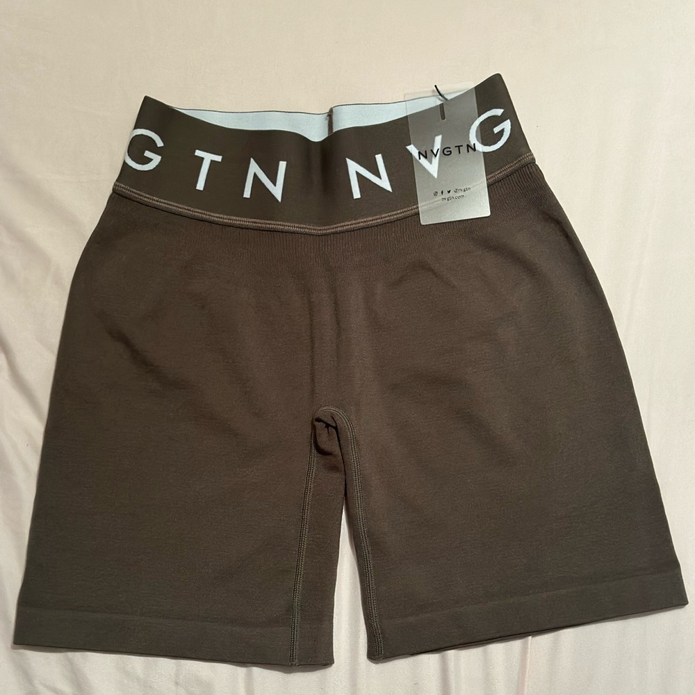 💚NVGTN Olive sport seamless shorts💚